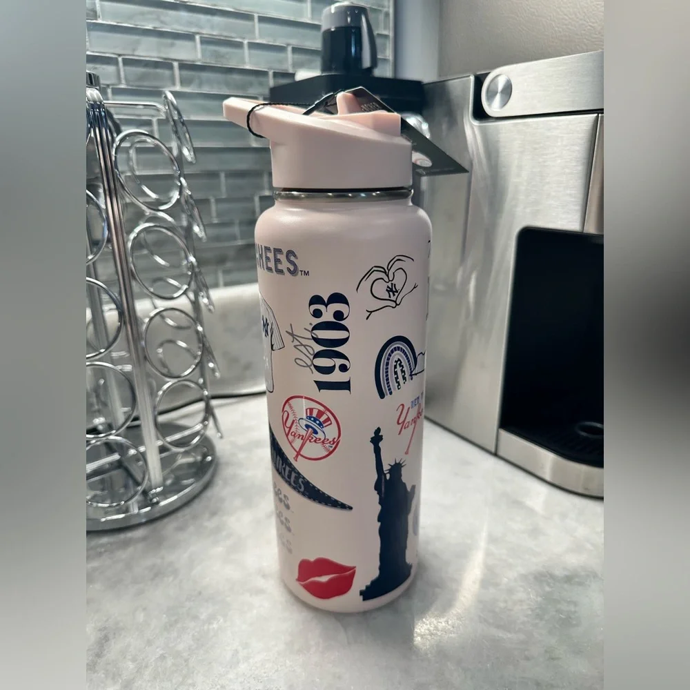 New York Yankees Pink 34oz Unique Design Quencher Tumbler - Picture 4 of 11